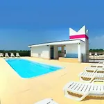 Διαμέρισμα Sun, Sea And Poolside Bliss-beahost Μπιμπιόνε