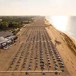 Appartement Sun, Sea&poolside Bliss-beahost *
