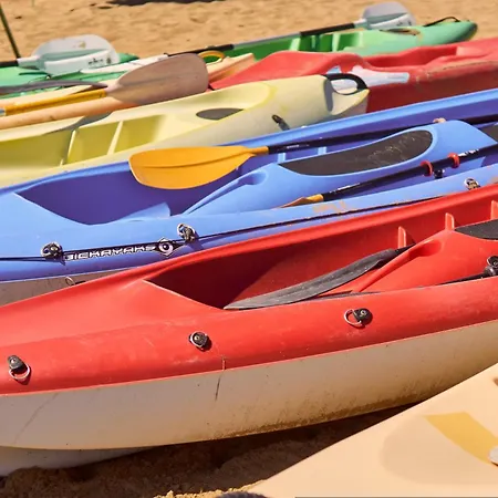 Sun, Sea And Poolside Bliss-beahost * بيبيوني