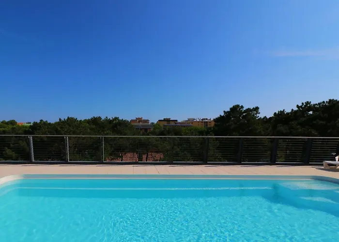 Sun, Sea And Poolside Bliss-beahost Apartament
