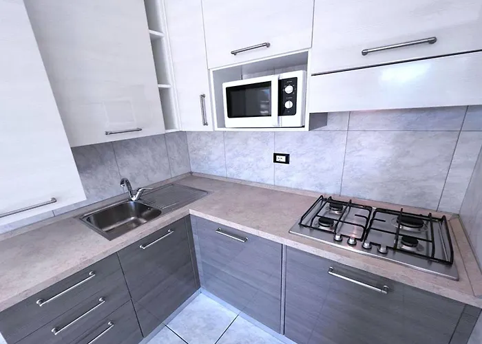 Sun, Sea And Poolside Bliss-beahost Apartament *