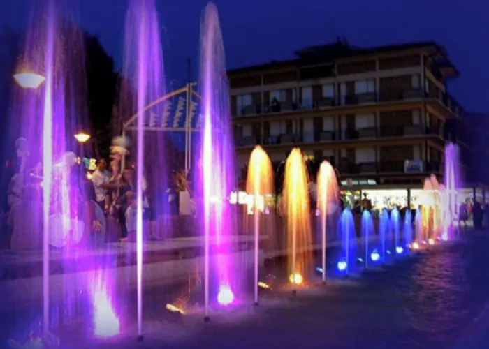 Sun, Sea And Poolside Bliss-beahost * بيبيوني