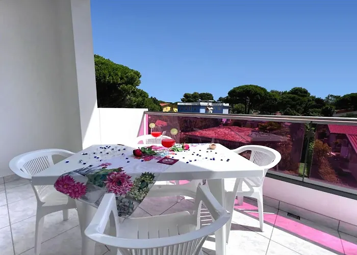 Apartament Sun, Sea And Poolside Bliss-beahost